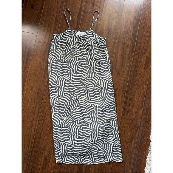 THALASSA XS Spaghetti Strap Zebra dress with pockets - Picture 4 of 7